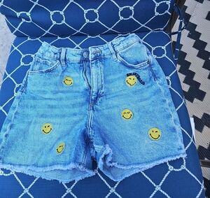 Smiley Face Adjustable Elastic Waist Denim Shorts